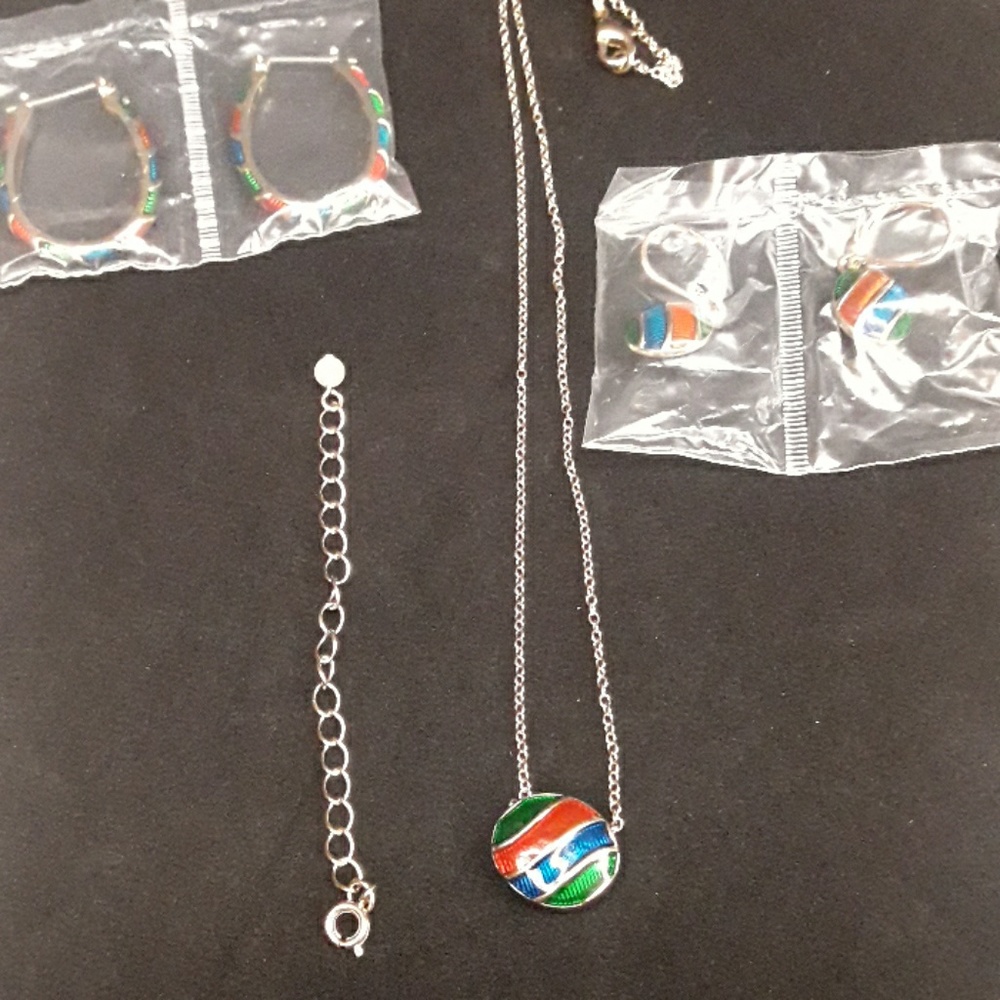 Necklace and Earring set